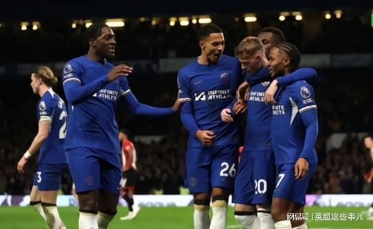 芒特传射建功当选最佳，曼联4比1大胜狼队