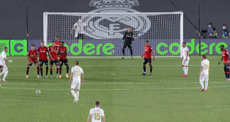 图拉姆：我们踢得很认真，我们是强大的团队，这对年轻人有益