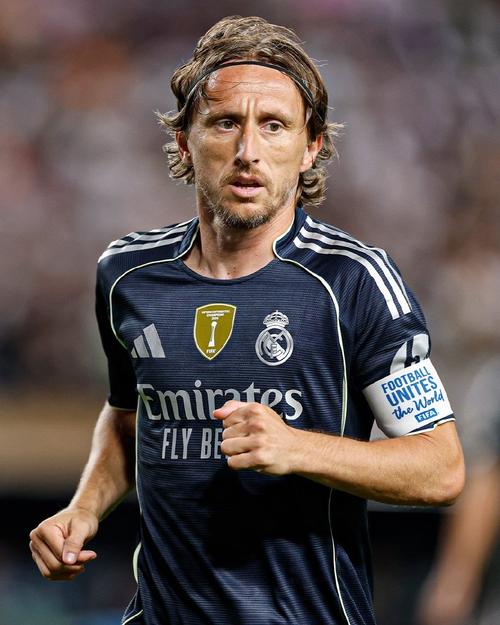 火箭主场大胜太阳，汤普森31分+杜兰特28+8助球队登顶西部第二