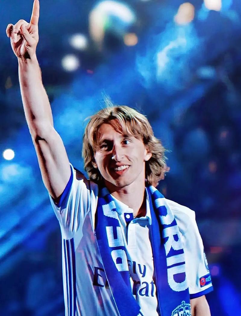 NBA：湖人加时险胜掘金 詹姆斯砍下40分