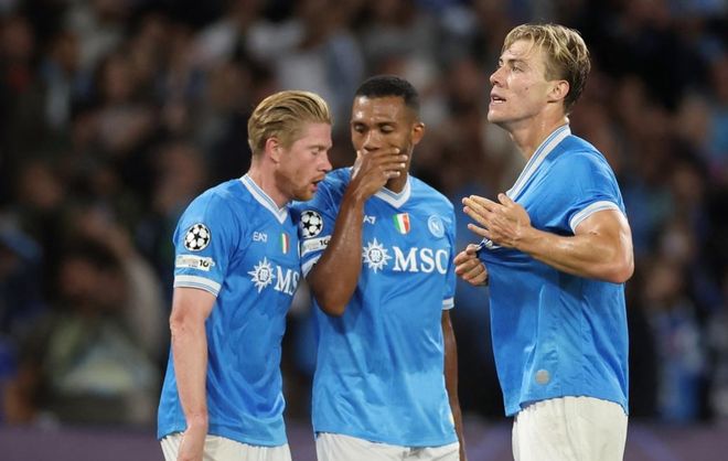 热刺旧将：弗兰克每隔五分钟就改变战术，澳波更有魄力